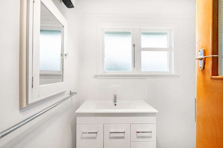 Photo of property in 28 Helena Street, Lumsden, 9730