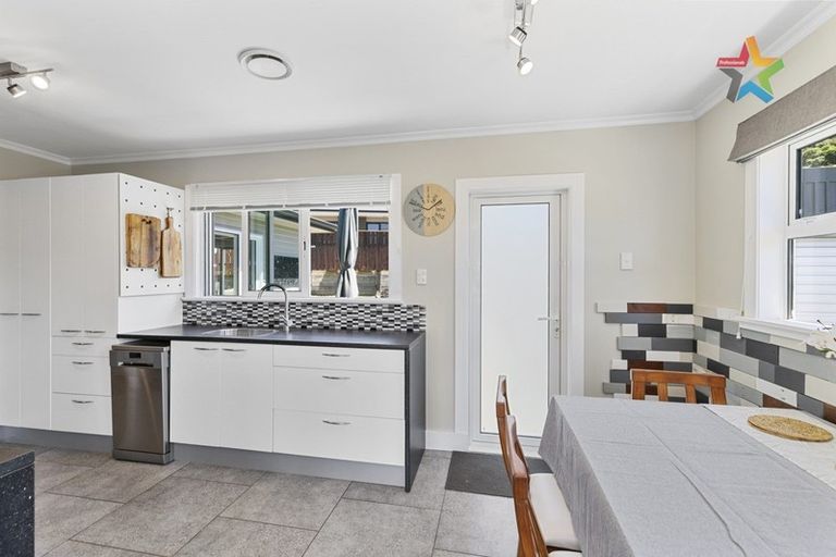 Photo of property in 119 Wellington Road, Wainuiomata, Lower Hutt, 5014