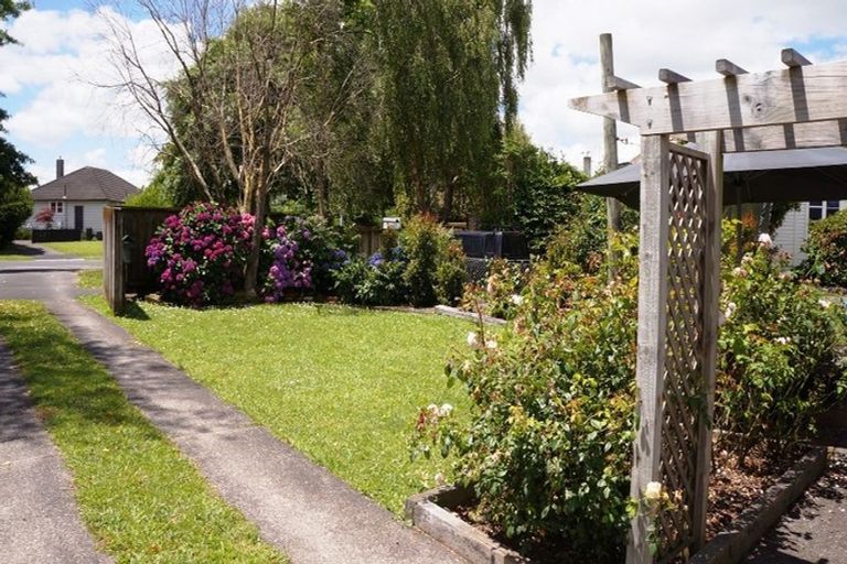 Photo of property in 106 Fairfield Road, Fairfield, Hamilton, 3214