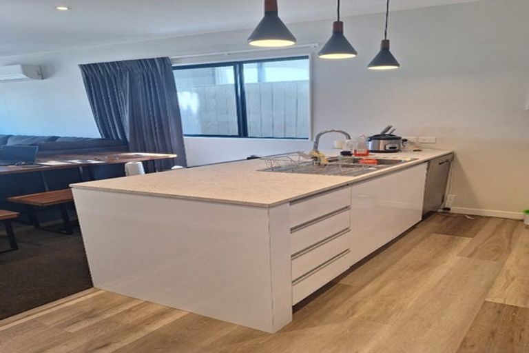 Photo of property in 18/6 Oswald Crescent, Paparangi, Wellington, 6037