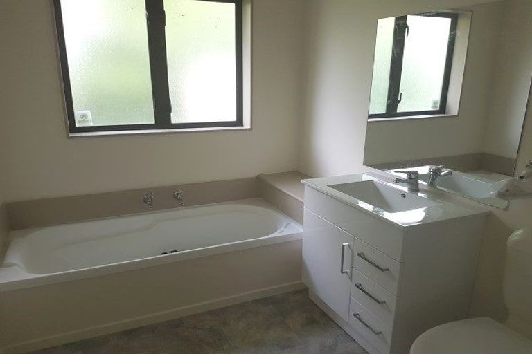 Photo of property in 39b Apple Terrace, Ranui, Porirua, 5024