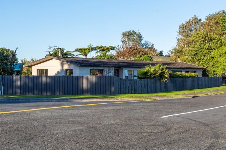 Photo of property in 57 Kaipikari Road, Urenui, 4375