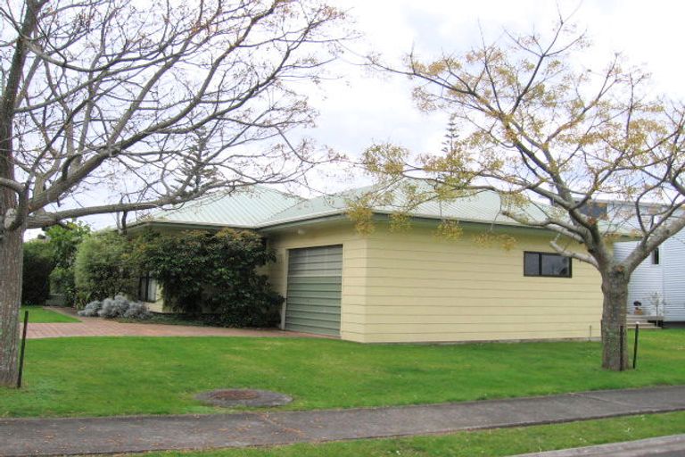 Photo of property in 2 Cathedral Court, Hahei, Whitianga, 3591