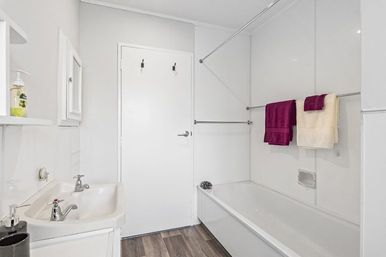 Photo of property in 67b Ngapaki Street, Waikanae Beach, Waikanae, 5036