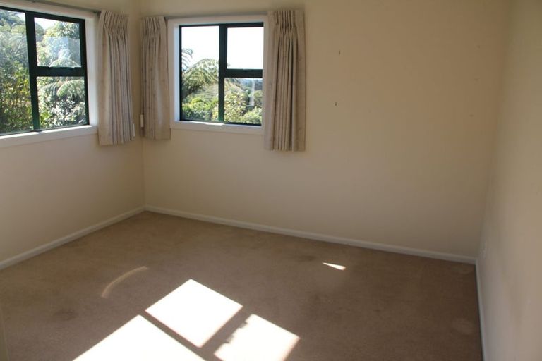 Photo of property in 46 Arahiwi Grove, Tirohanga, Lower Hutt, 5010