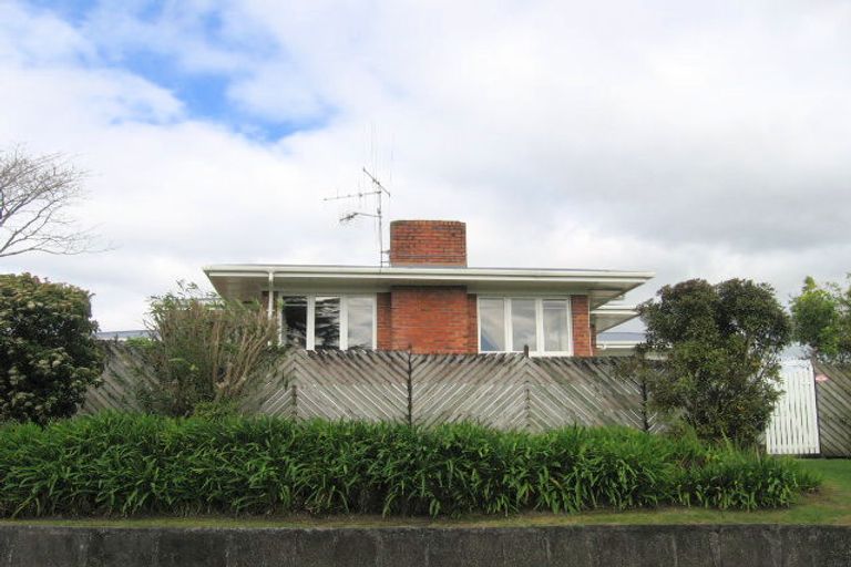 Photo of property in 8 Rawhiti Street, Greerton, Tauranga, 3112