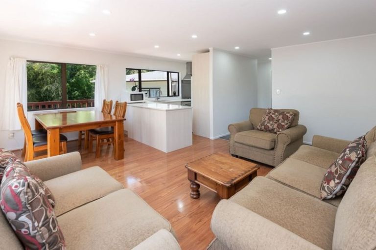 Photo of property in 39a Evelyn Road, Cockle Bay, Auckland, 2014