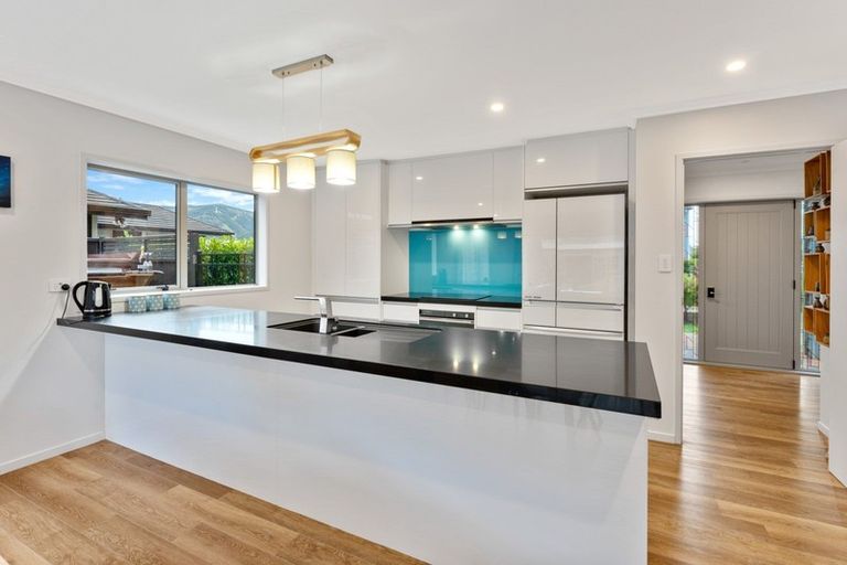 Photo of property in 19 Somerby Mews, Silverstream, Upper Hutt, 5019