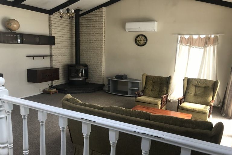 Photo of property in 1/271 Memorial Avenue, Burnside, Christchurch, 8053