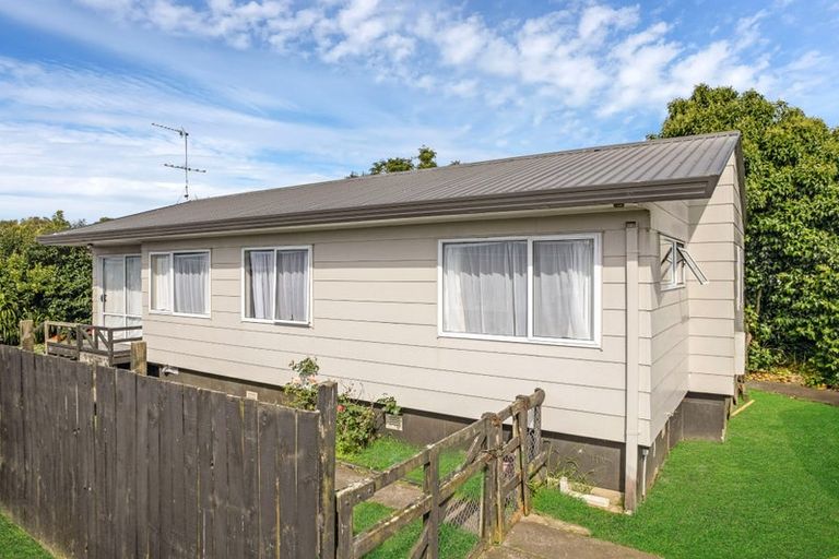 Photo of property in 2/6 Trounson Avenue, Clendon Park, Auckland, 2103