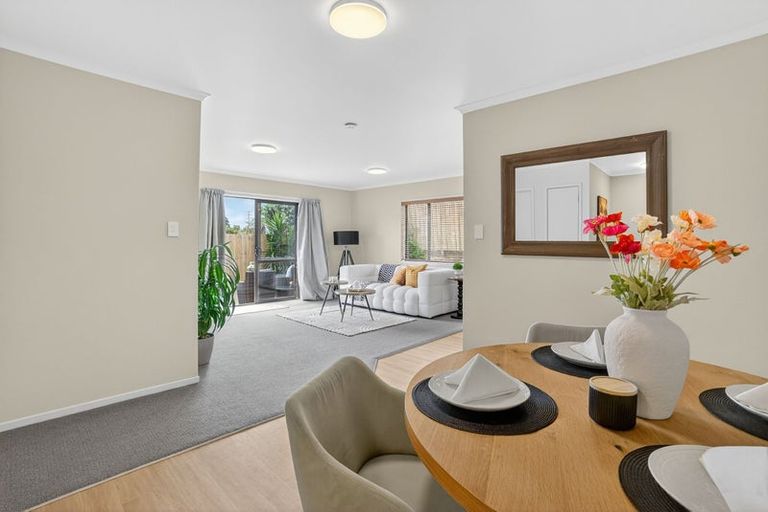 Photo of property in 61d Sabulite Road, Kelston, Auckland, 0602