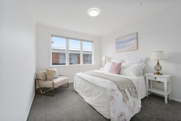 Photo of property in 33 Longburn Road, Henderson, Auckland, 0610