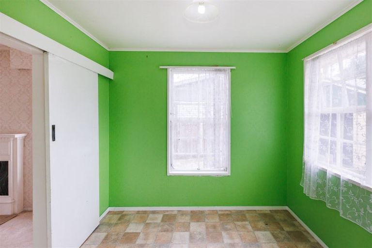 Photo of property in 12 Motuoapa Place, Kelvin Grove, Palmerston North, 4414