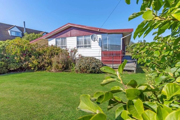 Photo of property in 38 Saint Catherine Street, Kaitangata, 9210