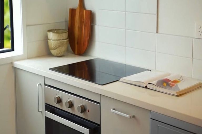 Photo of property in 3/500 Te Atatu Road, Te Atatu Peninsula, Auckland, 0610