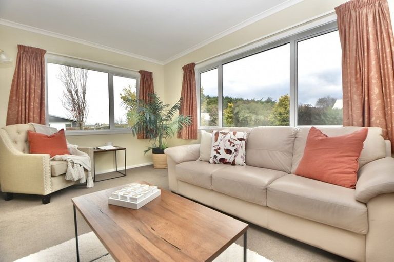 Photo of property in 4 Tararua Crescent, Carterton, 5713