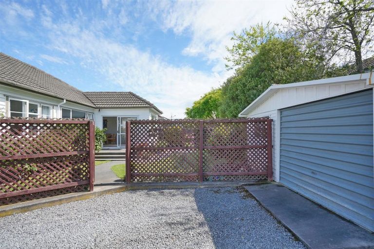 Photo of property in 50 Pitcairn Crescent, Bryndwr, Christchurch, 8053