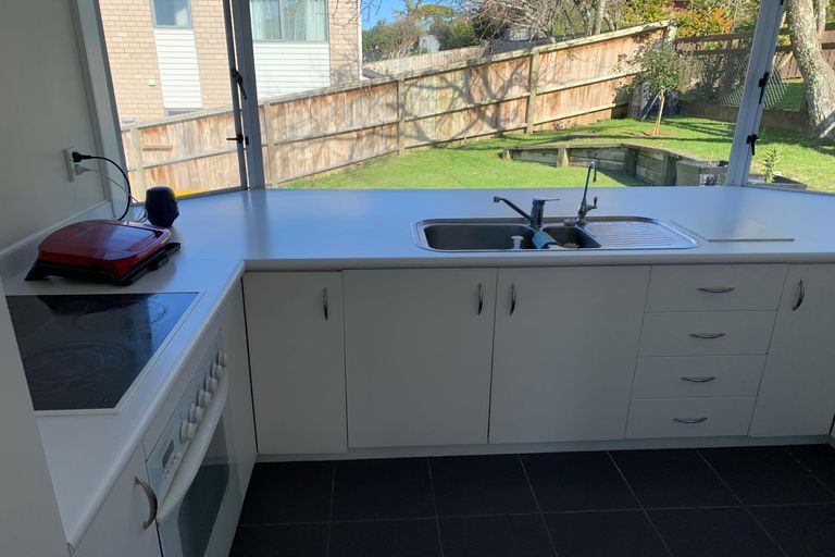 Photo of property in 1/17 Kells Place, Botany Downs, Auckland, 2010