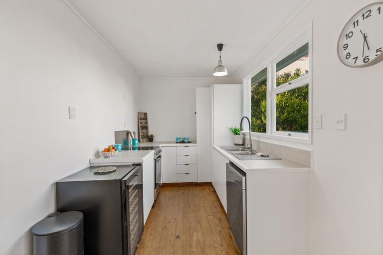 Photo of property in 317 Don Buck Road, Massey, Auckland, 0614