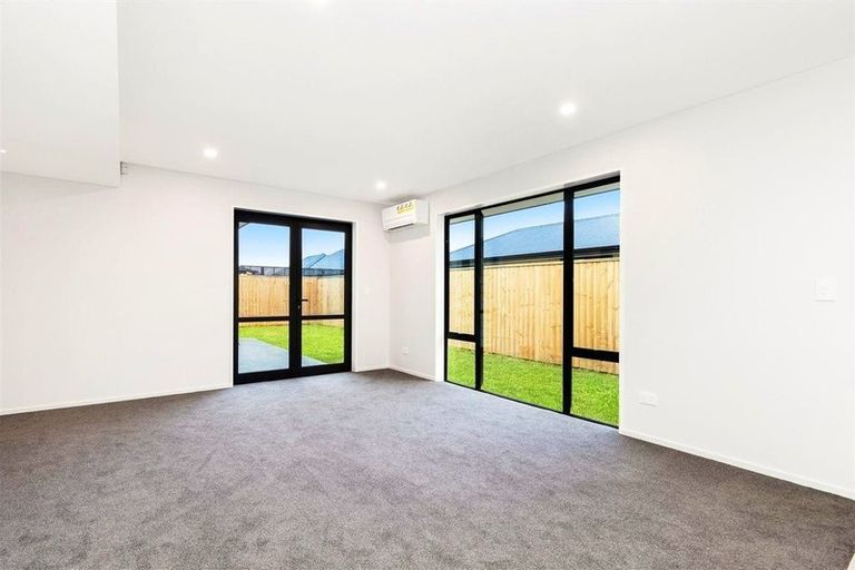 Photo of property in 17 Allied Road, Halswell, Christchurch, 8025