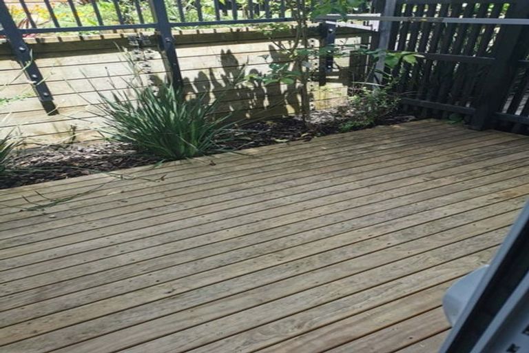 Photo of property in 18 Ceramic Lane, New Lynn, Auckland, 0600