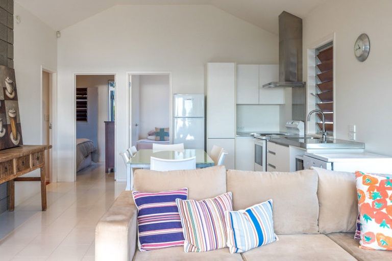 Photo of property in 2/28 Beach Parade, Oneroa, Waiheke Island, 1081