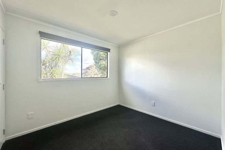 Photo of property in 12 Wilkinson Way, Browns Bay, Auckland, 0630