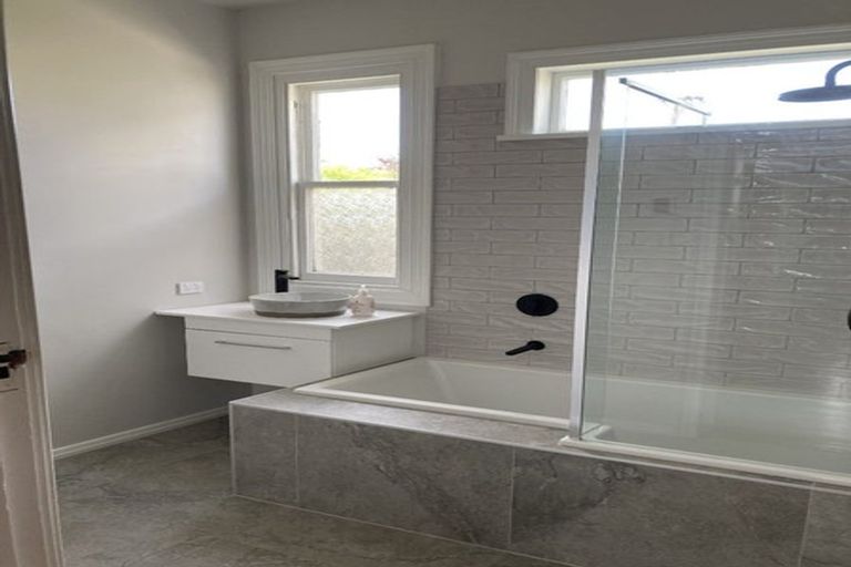 Photo of property in 81 Knowles Street, St Albans, Christchurch, 8052