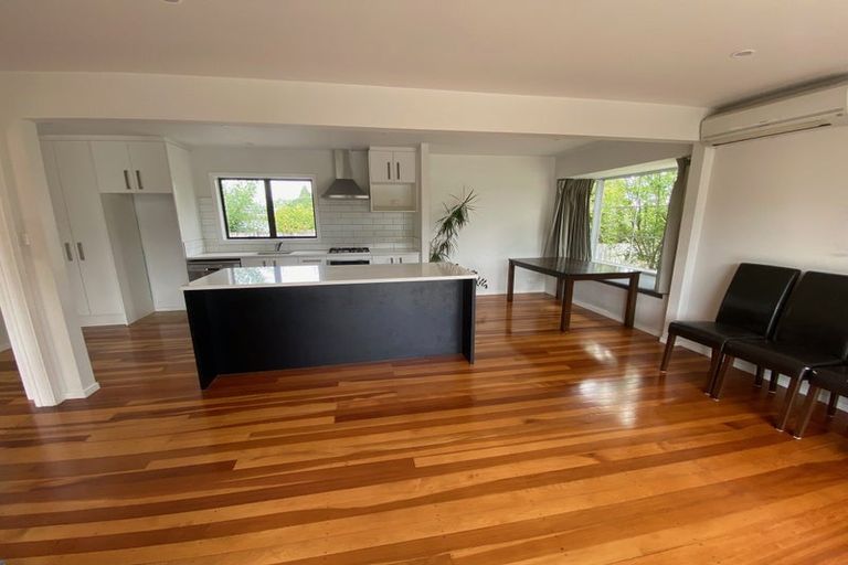 Photo of property in 80 Neil Avenue, Te Atatu Peninsula, Auckland, 0610