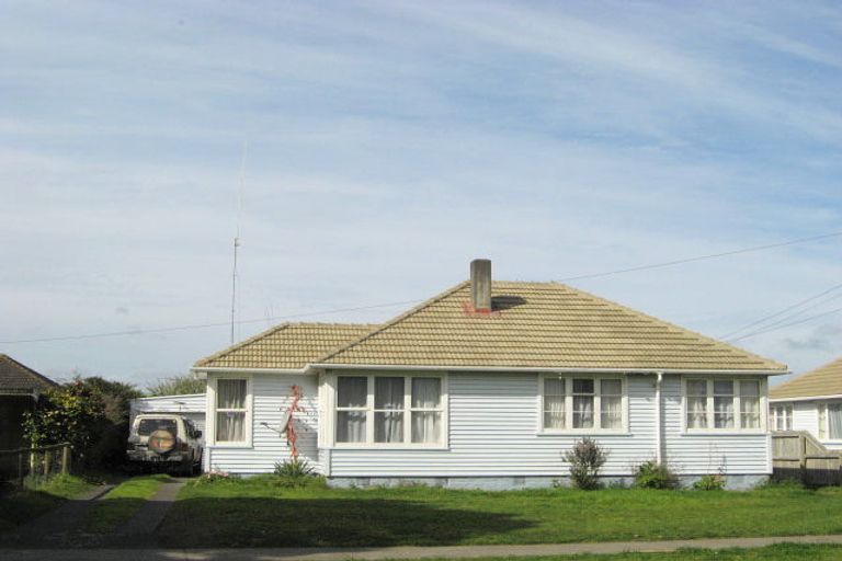 Photo of property in 74 Harper Street, Gonville, Whanganui, 4501
