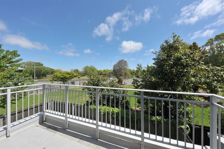 Photo of property in 12 Heywood Terrace, Richmond, Christchurch, 8013