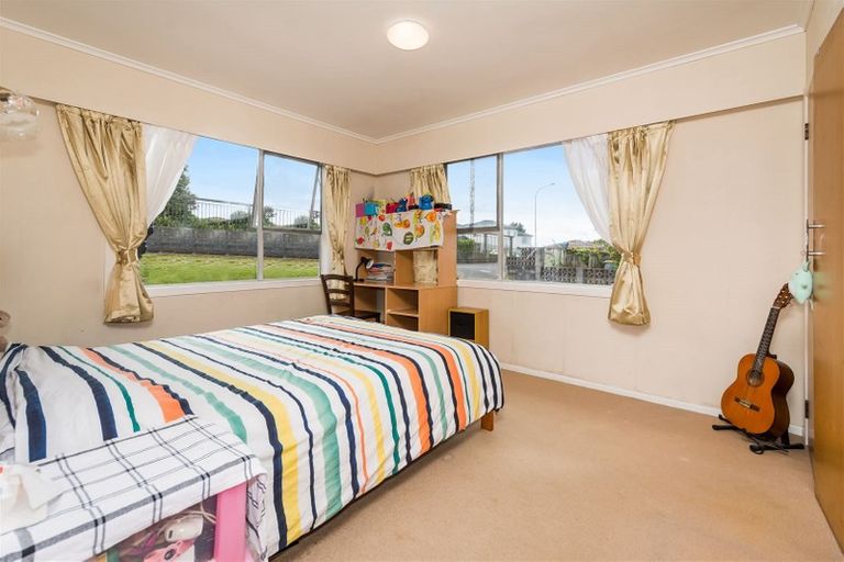 Photo of property in 578 Glenfield Road, Bayview, Auckland, 0629