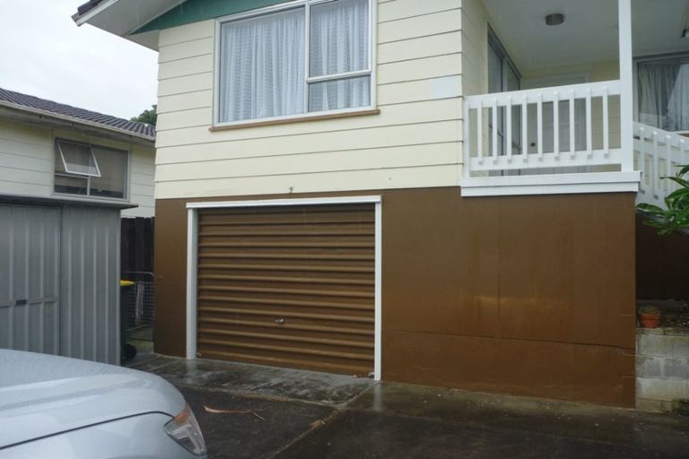 Photo of property in 76 Rosewarne Crescent, Glendene, Auckland, 0602