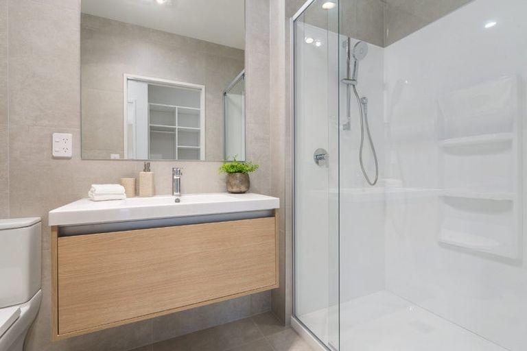 Photo of property in 55 Parkmore Drive, Rosehill, Papakura, 2113