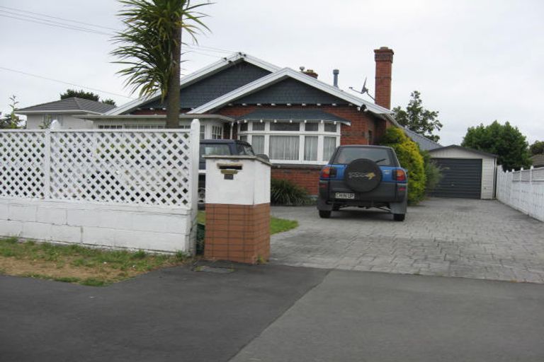 Photo of property in 40 Waimairi Road, Upper Riccarton, Christchurch, 8041