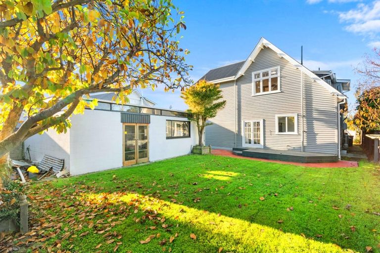 Photo of property in 31 Kotare Street, Fendalton, Christchurch, 8041