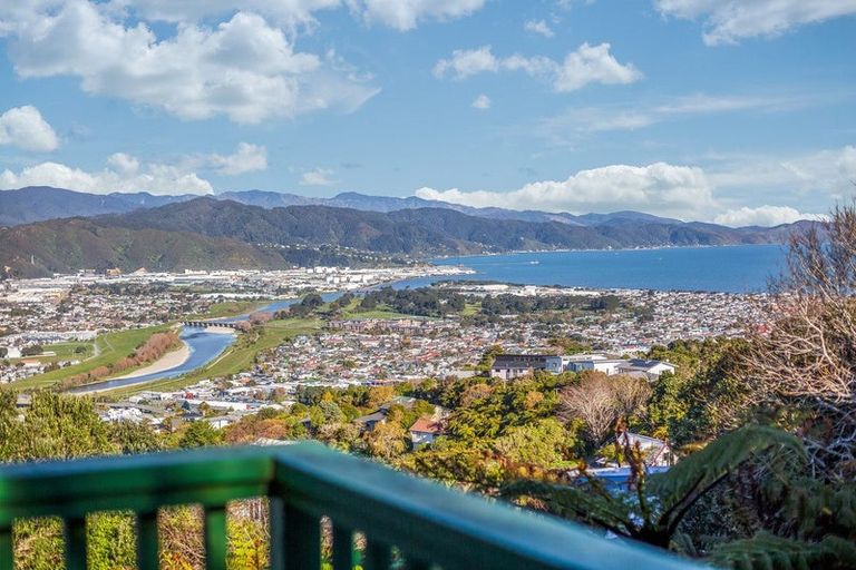 Photo of property in 23b Eastview Grove, Normandale, Lower Hutt, 5010