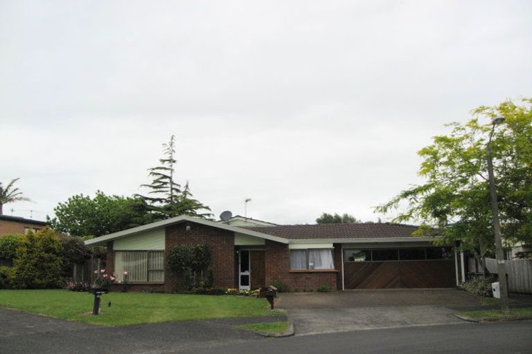 Photo of property in 20 Peridot Place, Conifer Grove, Takanini, 2112