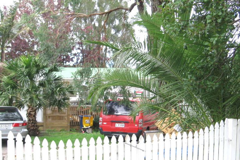 Photo of property in 47 Universal Drive, Henderson, Auckland, 0610