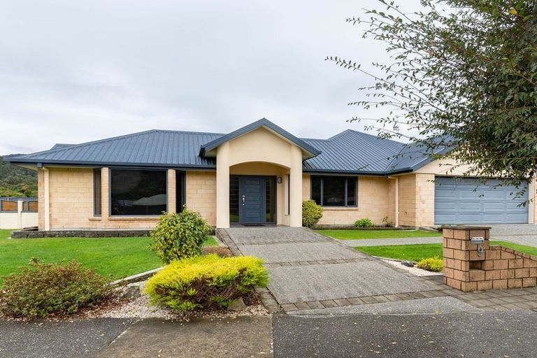 Photo of property in 9 Westvale Drive, Greymouth, 7805
