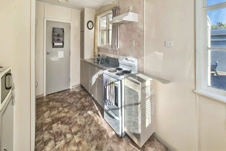 Photo of property in 6 Wilson Road, Hunterville, 4730