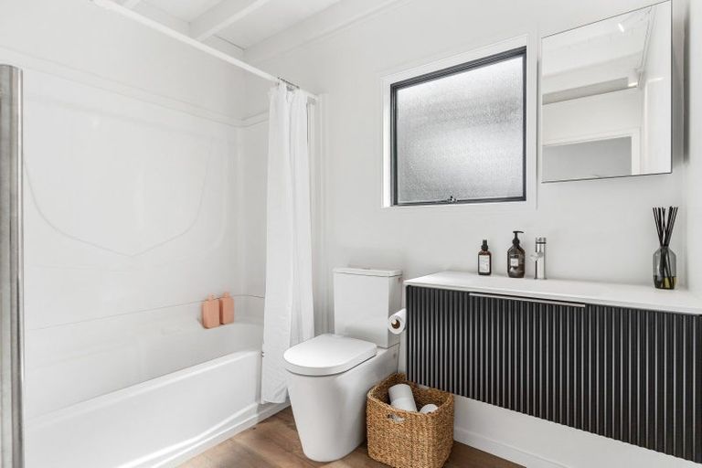 Photo of property in 306b Beverley Terrace, Whangamata, 3620