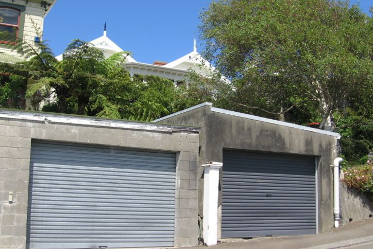 Photo of property in 27 Bidwill Street, Mount Cook, Wellington, 6021