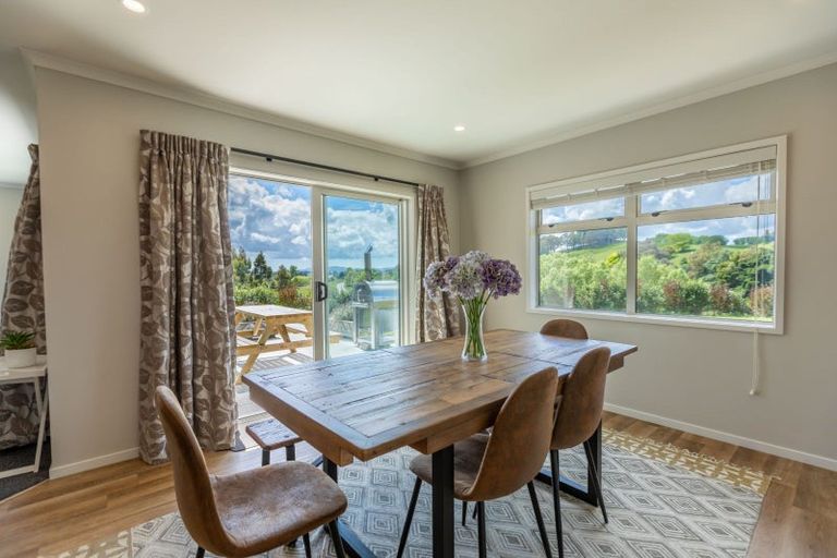 Photo of property in 100 Racecourse Road, Waipawa, 4210