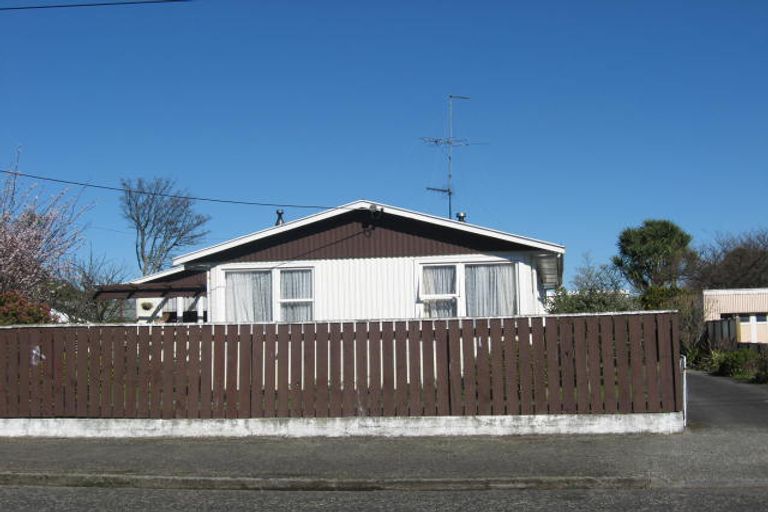 Photo of property in 18 Wakelin Street, Carterton, 5713