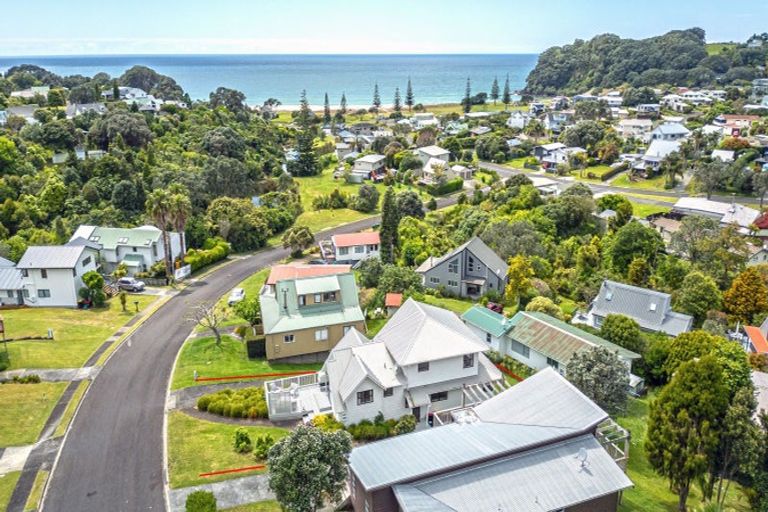 Photo of property in 127 Tuna Place, Onemana, Whangamata, 3691