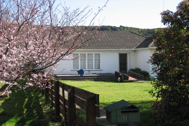 Photo of property in 11 Moohan Street, Wainuiomata, Lower Hutt, 5014