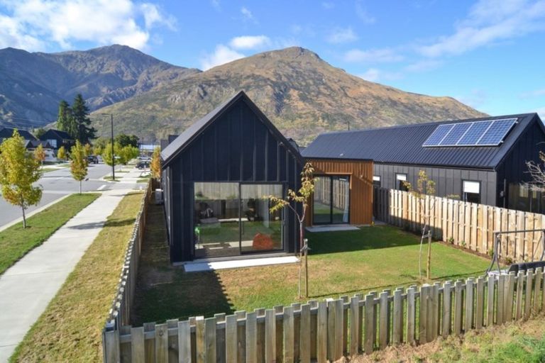 Photo of property in 15 Dewar Street, Lake Hayes, Queenstown, 9304