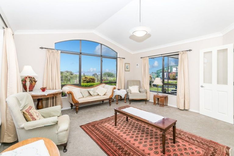 Photo of property in 24 Highgrove Drive, Grandview Heights, Hamilton, 3200