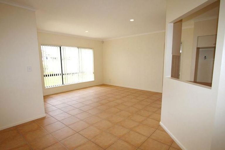 Photo of property in 35 Nautilus Drive, Gulf Harbour, Whangaparaoa, 0930